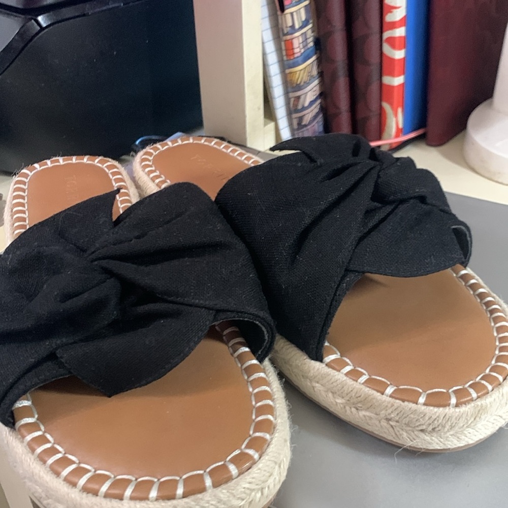Torrid Sz 11 black suede slide on sandals. Jute - Picture 4 of 6